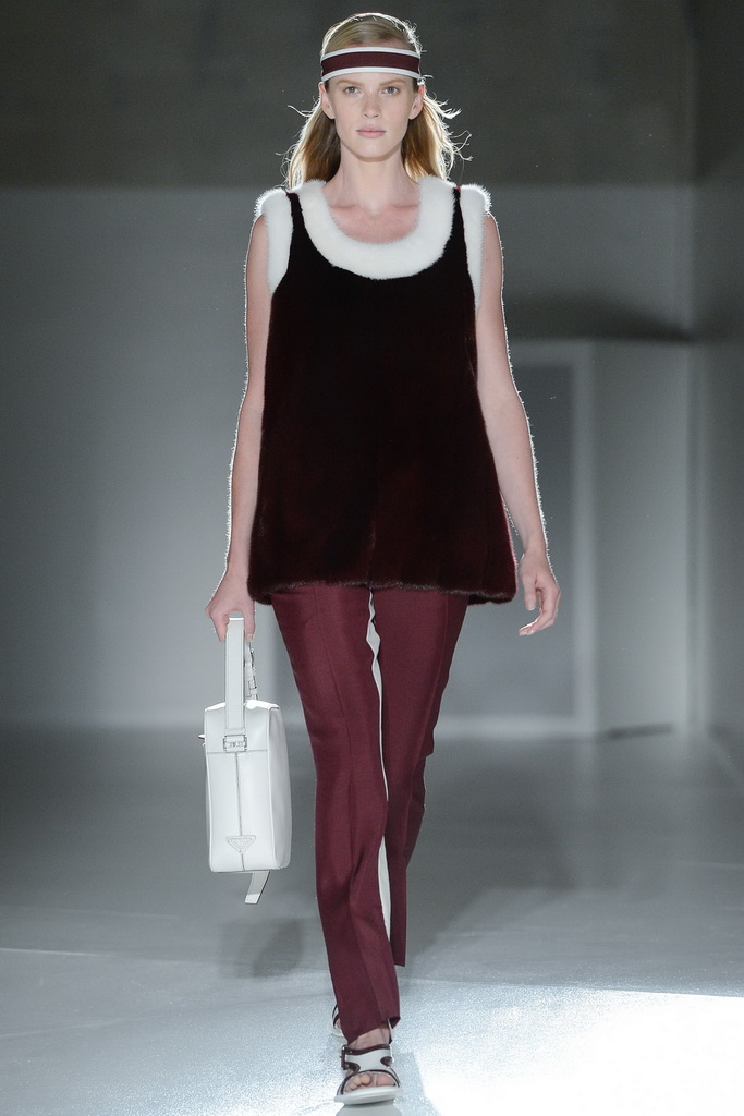 Prada 13bDƬ