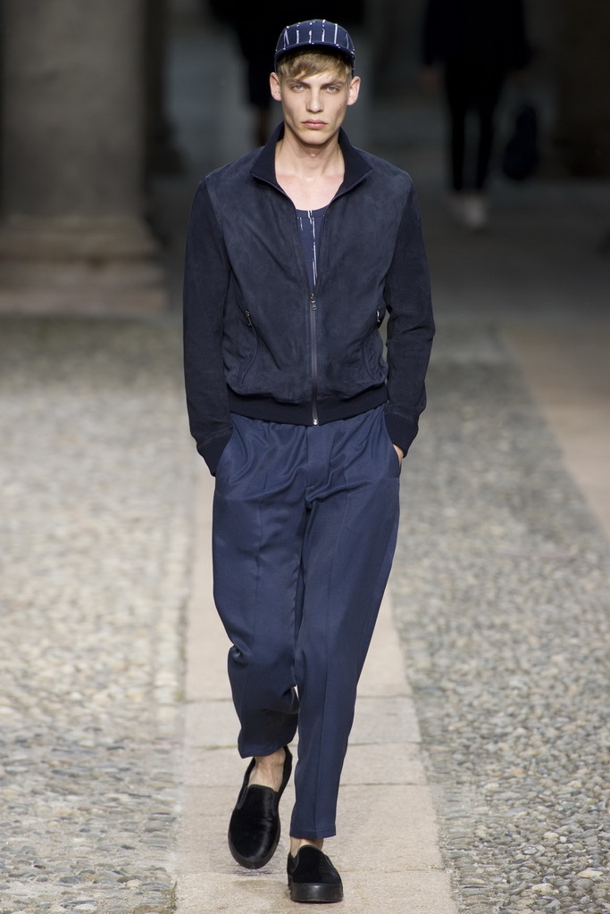 Neil Barrett 13bDƬ