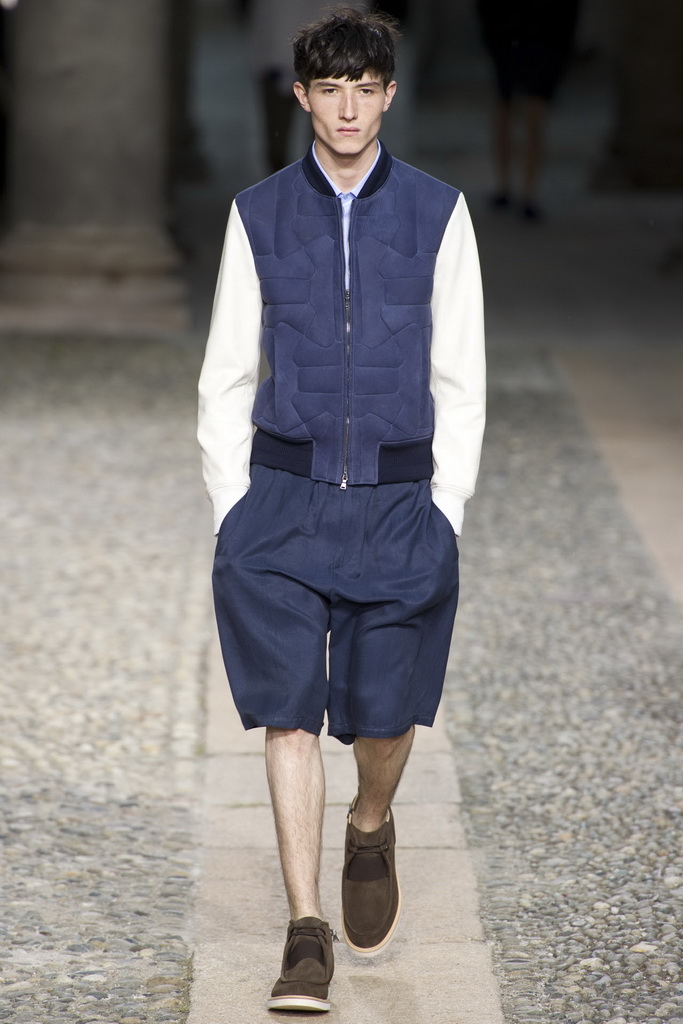 Neil Barrett 13bDƬ