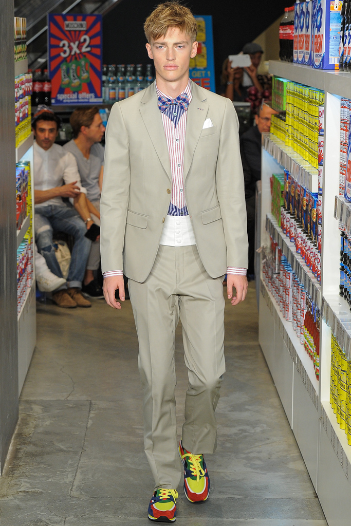 Moschino 13bDƬ