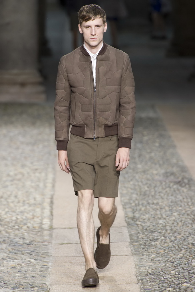 Neil Barrett 13bDƬ