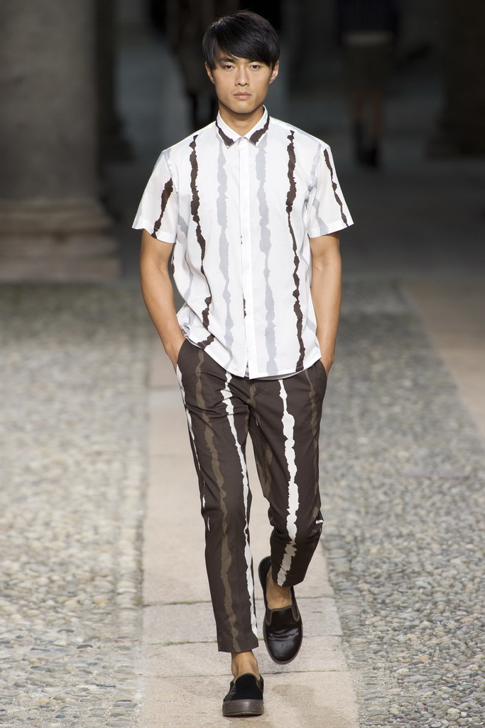 Neil Barrett 13bDƬ