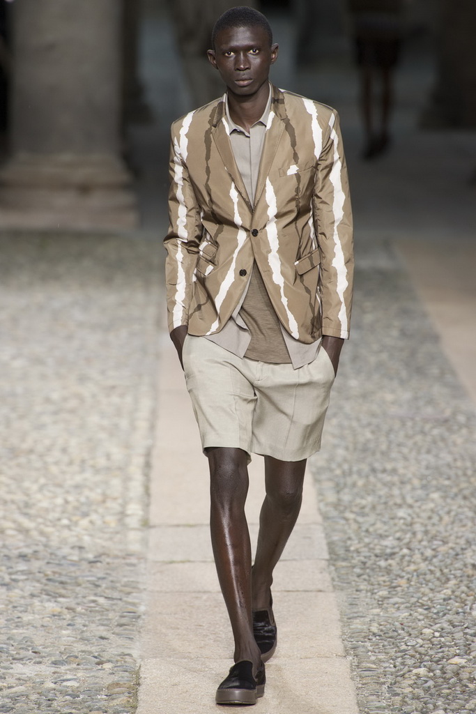 Neil Barrett 13bDƬ