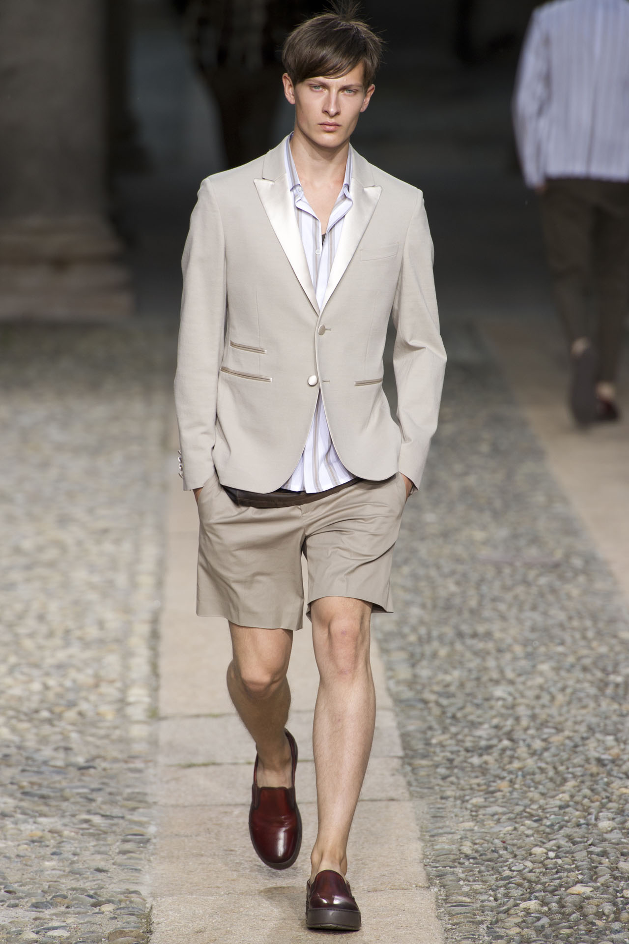 Neil Barrett 13bDƬ