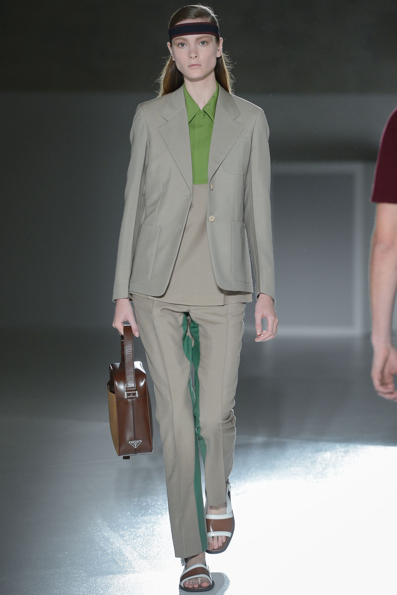 Prada 13bDƬ