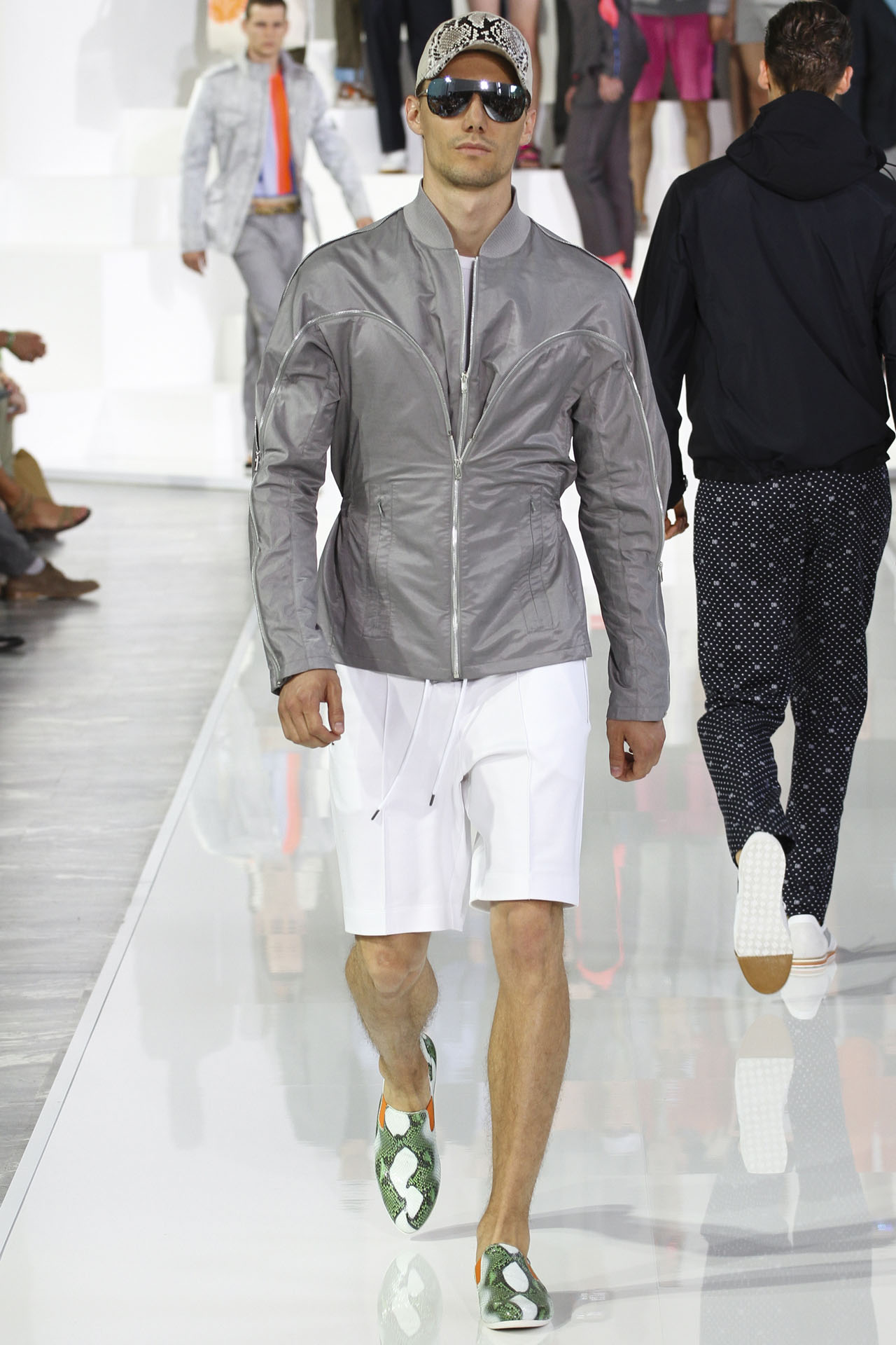 Dirk Bikkemberg 13bDƬ