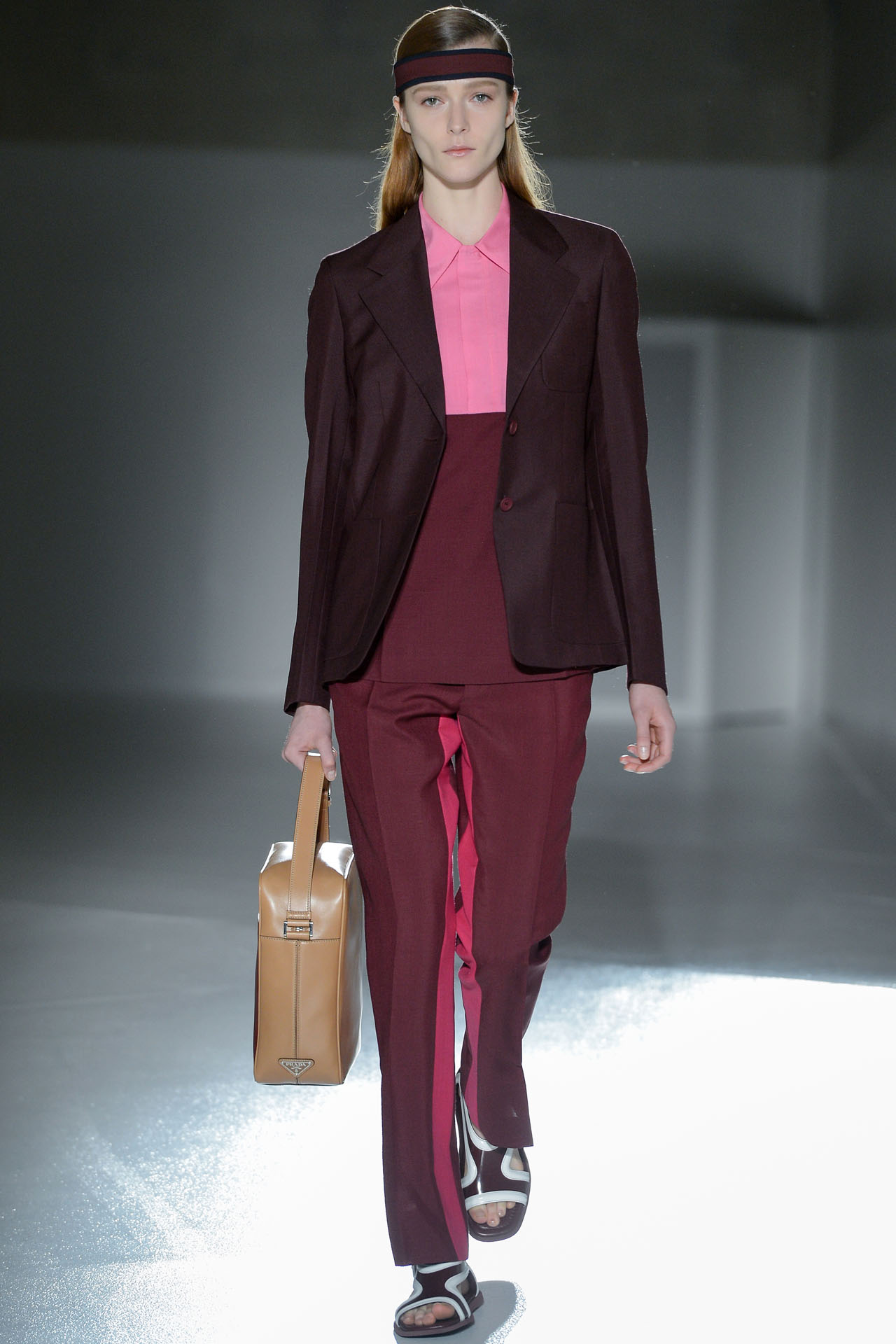 Prada 13bDƬ