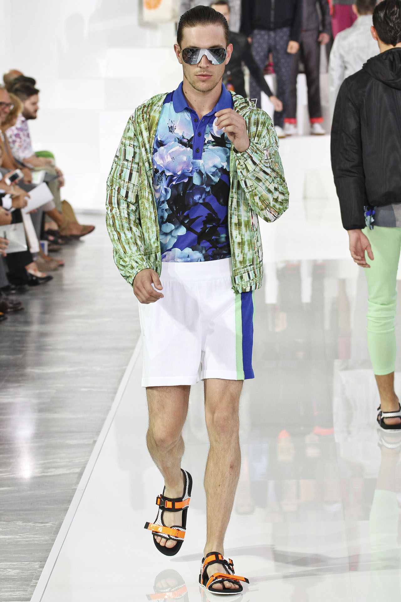 Dirk Bikkemberg 13bDƬ