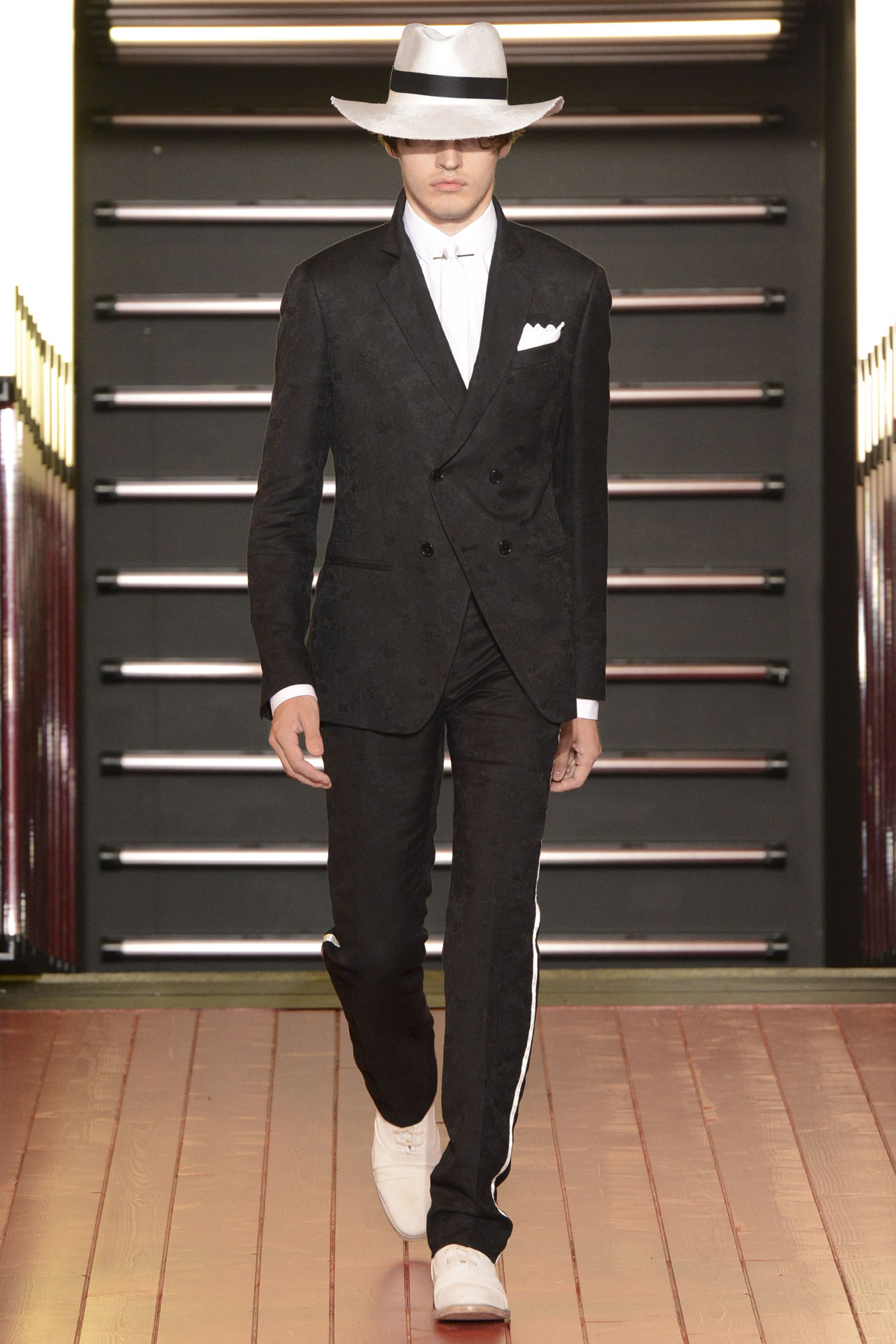 John Varvatos 13bDƬ