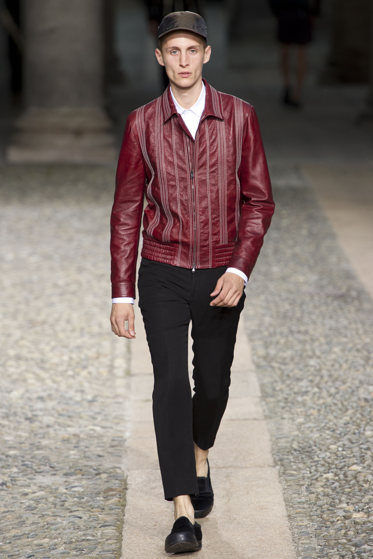 Neil Barrett 13bDƬ