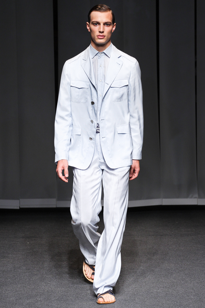 Etro 13bDƬ