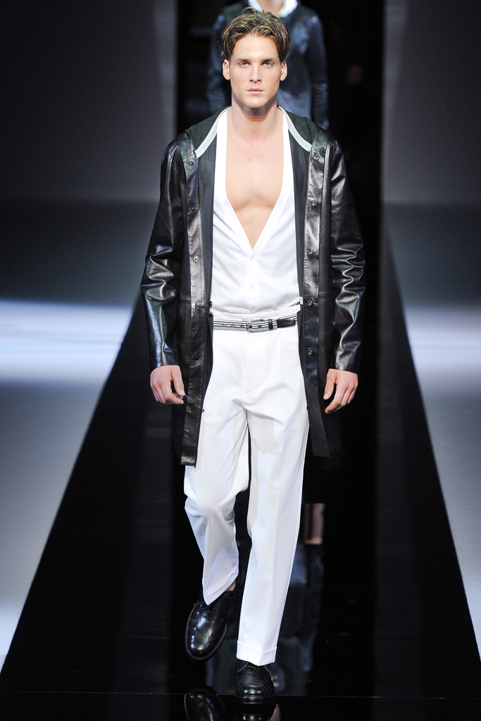 Emporio Armani 13bDƬ