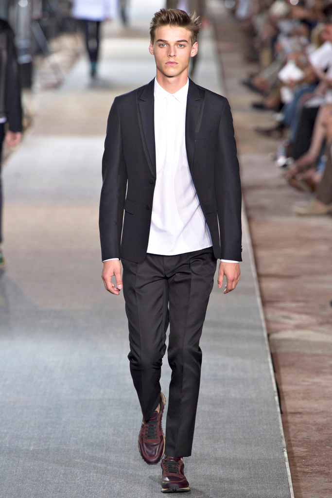 Valentino 13bDƬ