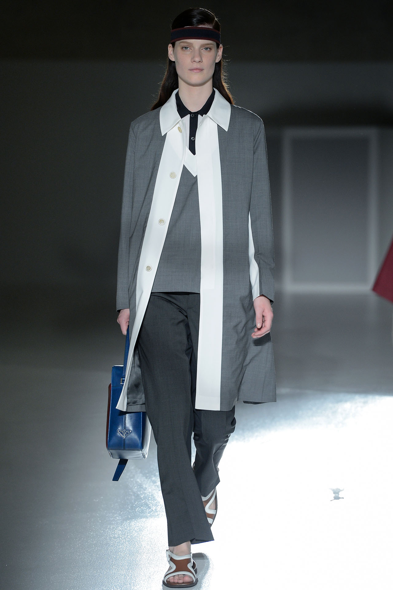 Prada 13bDƬ