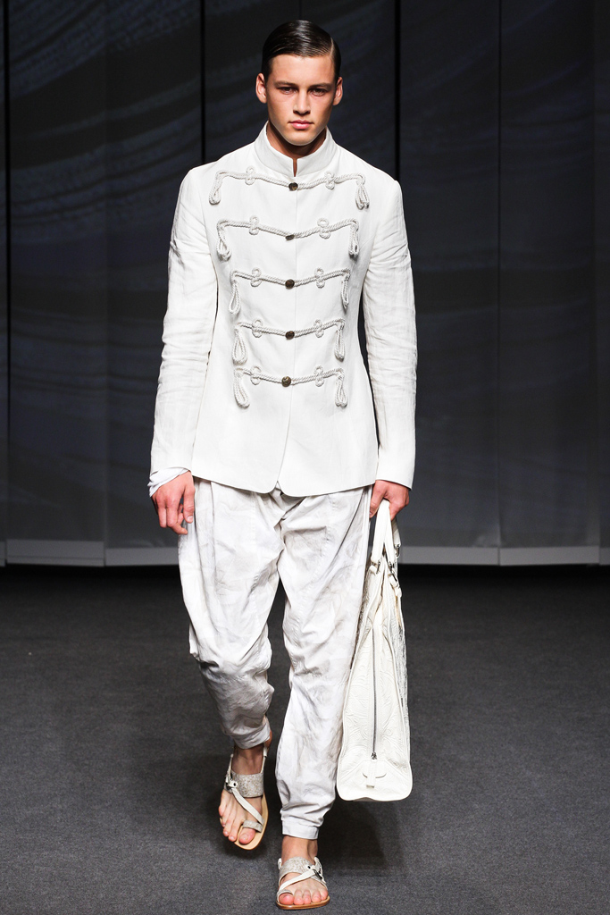 Etro 13bDƬ