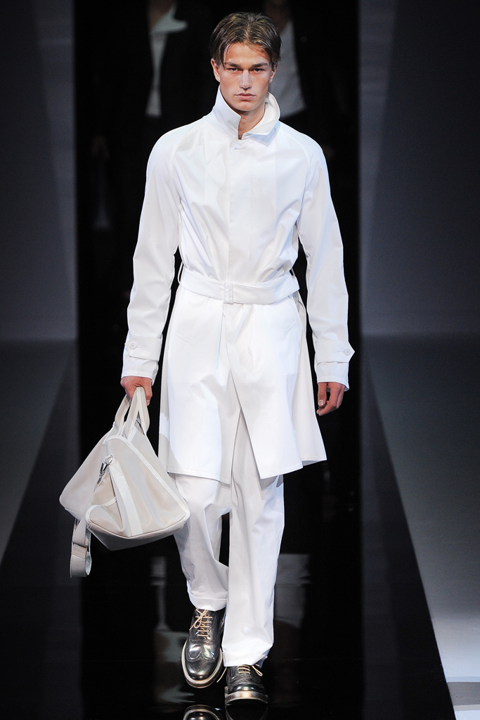 Emporio Armani 13bDƬ