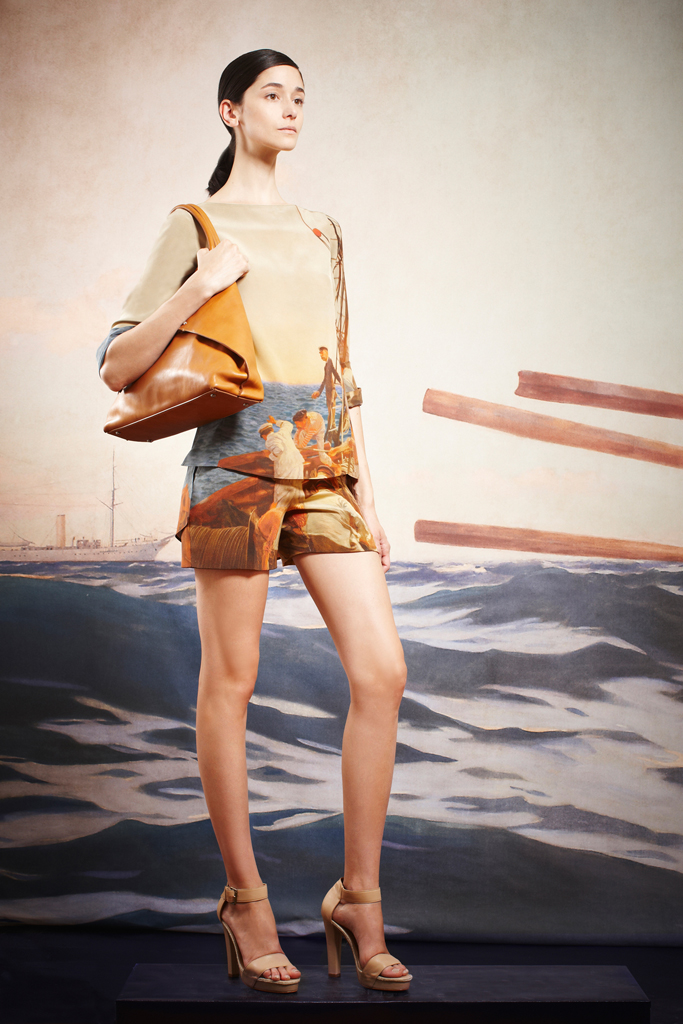 Akris 13紺DƬ