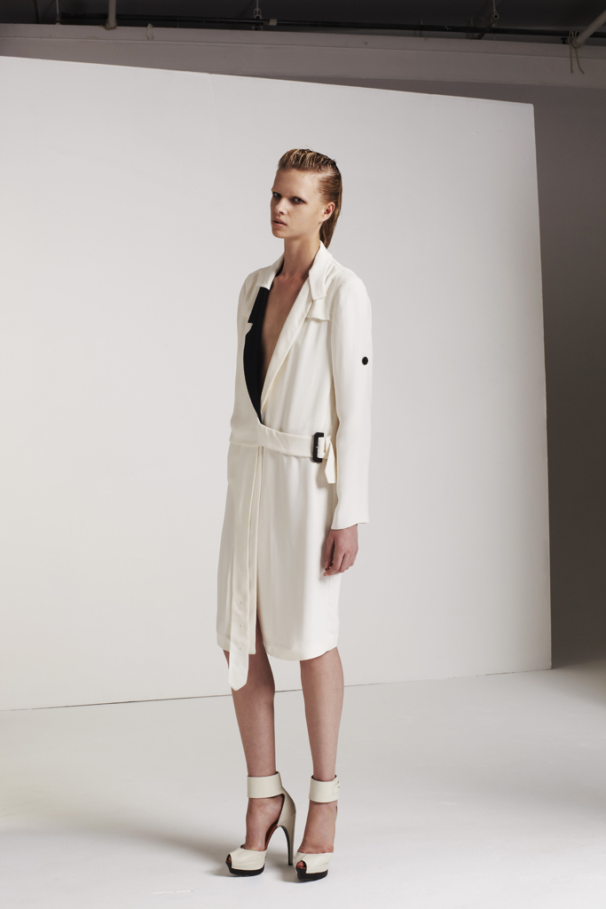 Costume National 13紺DƬ