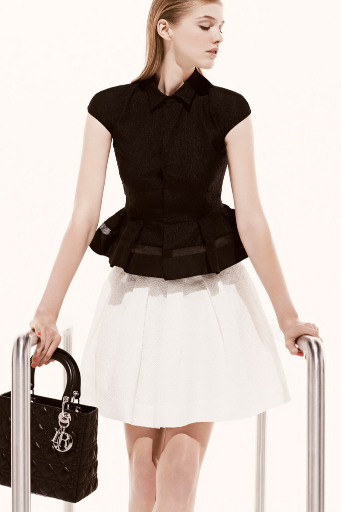 Christian Dior 13紺DƬ