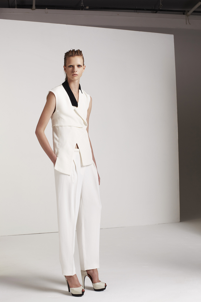 Costume National 13紺DƬ