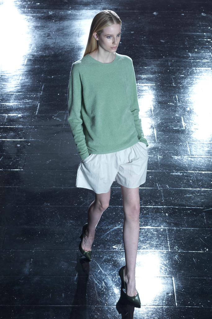 Theyskens Theory 13紺DƬ