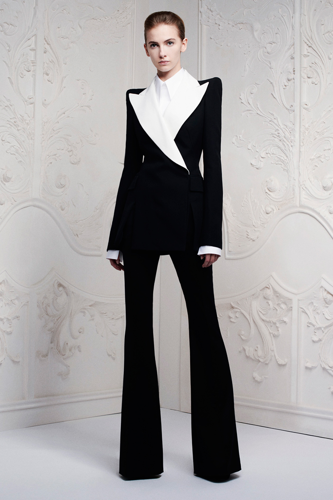 Alexander McQueen 13紺DƬ