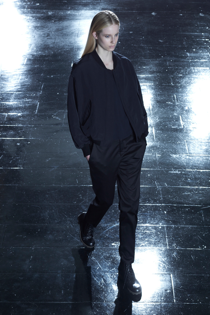 Theyskens Theory 13紺DƬ