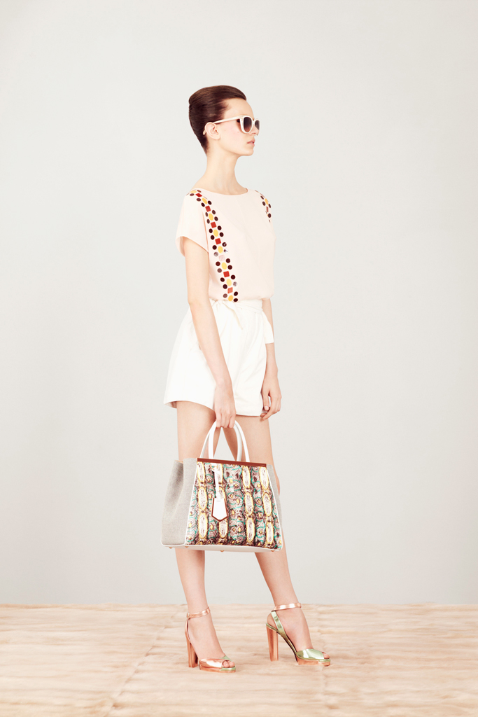 Fendi 13紺DƬ