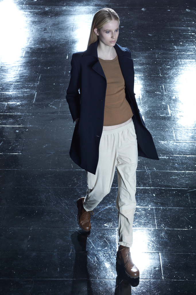 Theyskens Theory 13紺DƬ