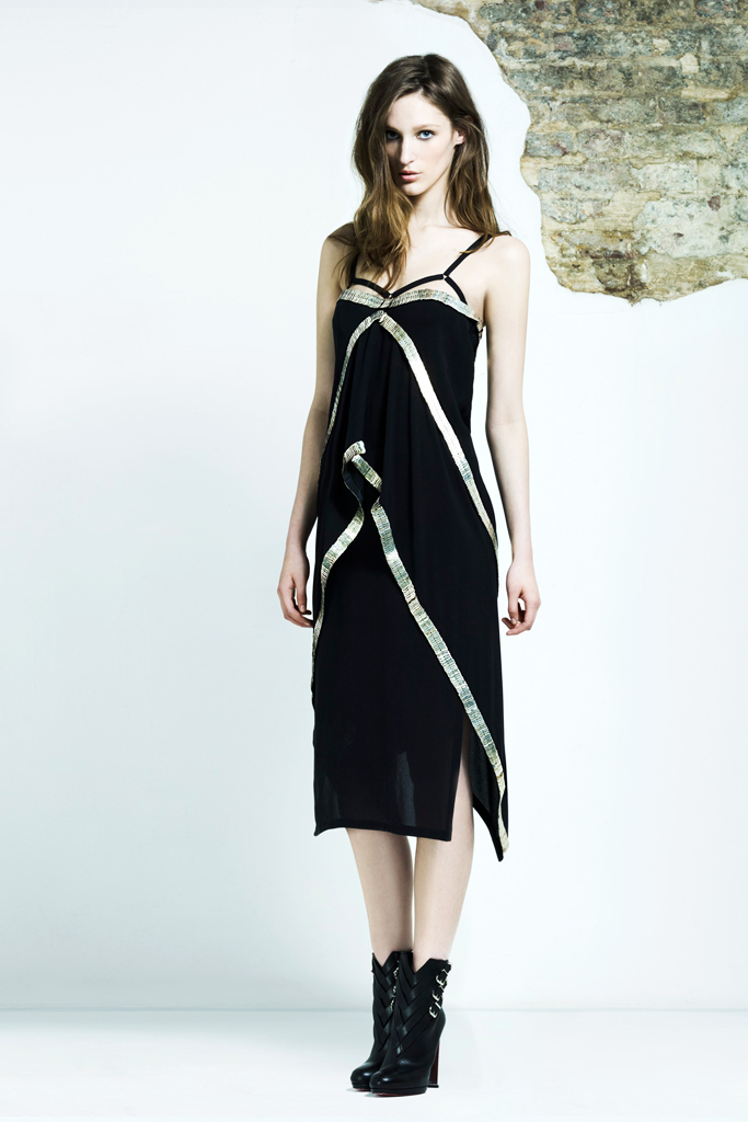 Willow 13紺DƬ
