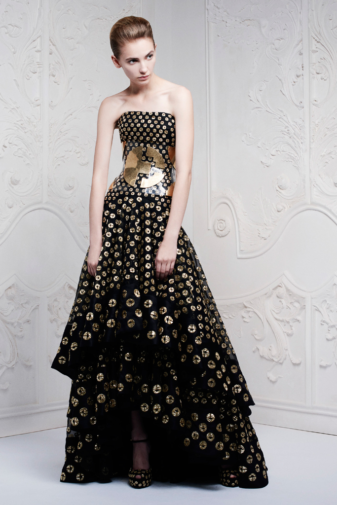 Alexander McQueen 13紺DƬ