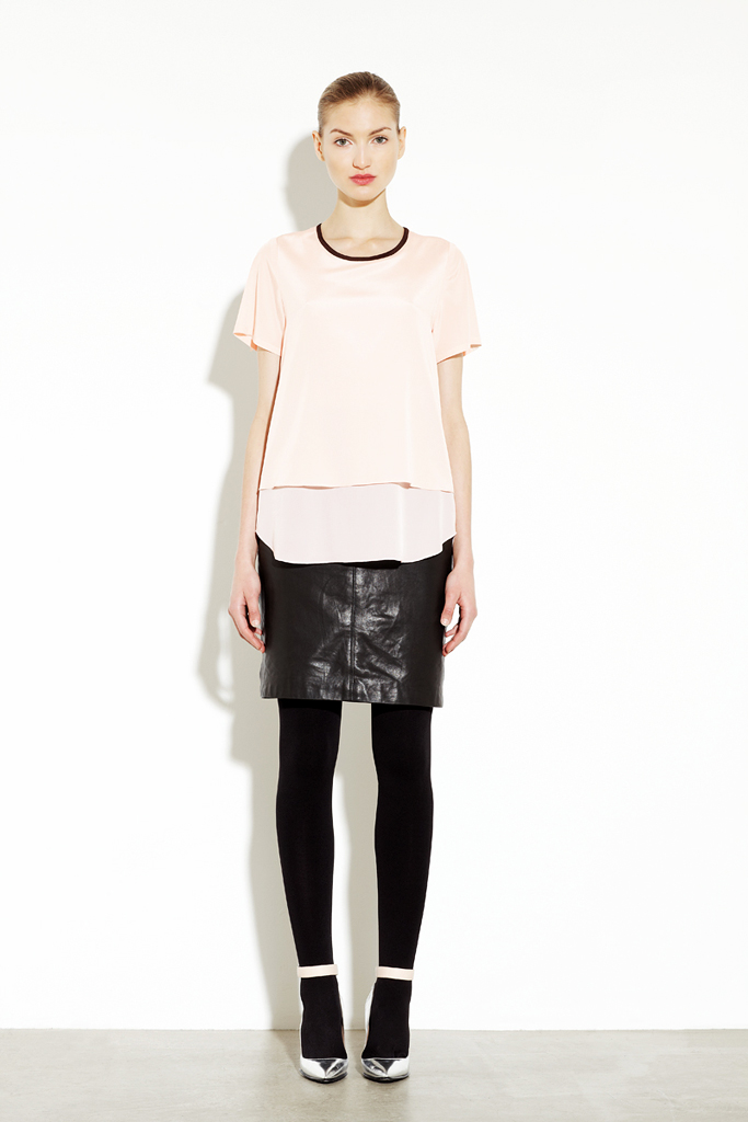 DKNY 13紺DƬ