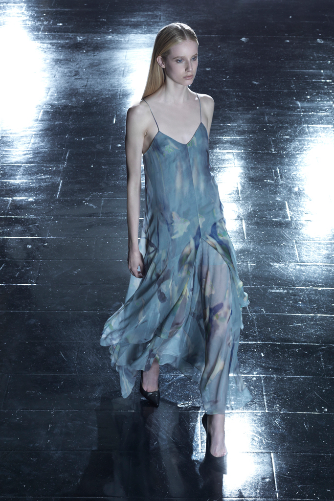 Theyskens Theory 13紺DƬ