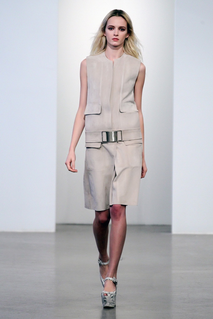 Calvin Klein 13紺DƬ