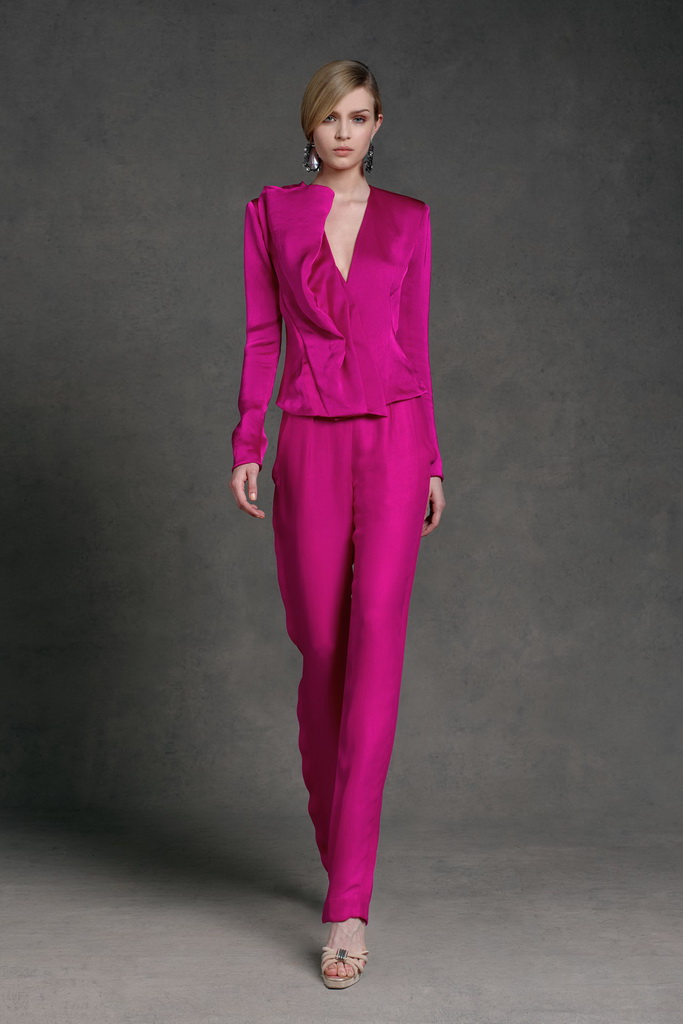 Donna Karan 13紺DƬ