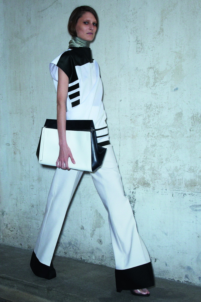 Celine 13紺DƬ