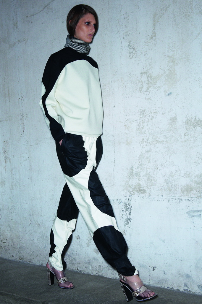 Celine 13紺DƬ