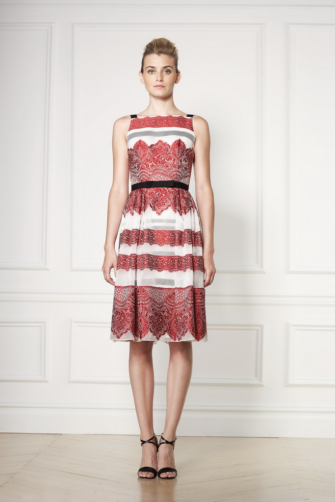 Carolina Herrera 13紺DƬ