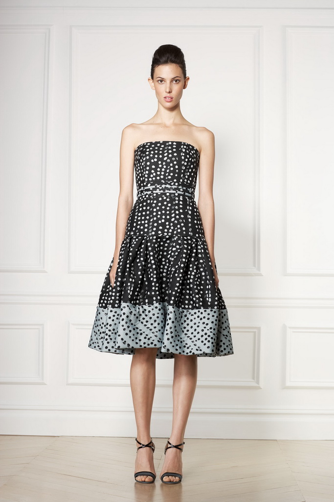 Carolina Herrera 13紺DƬ
