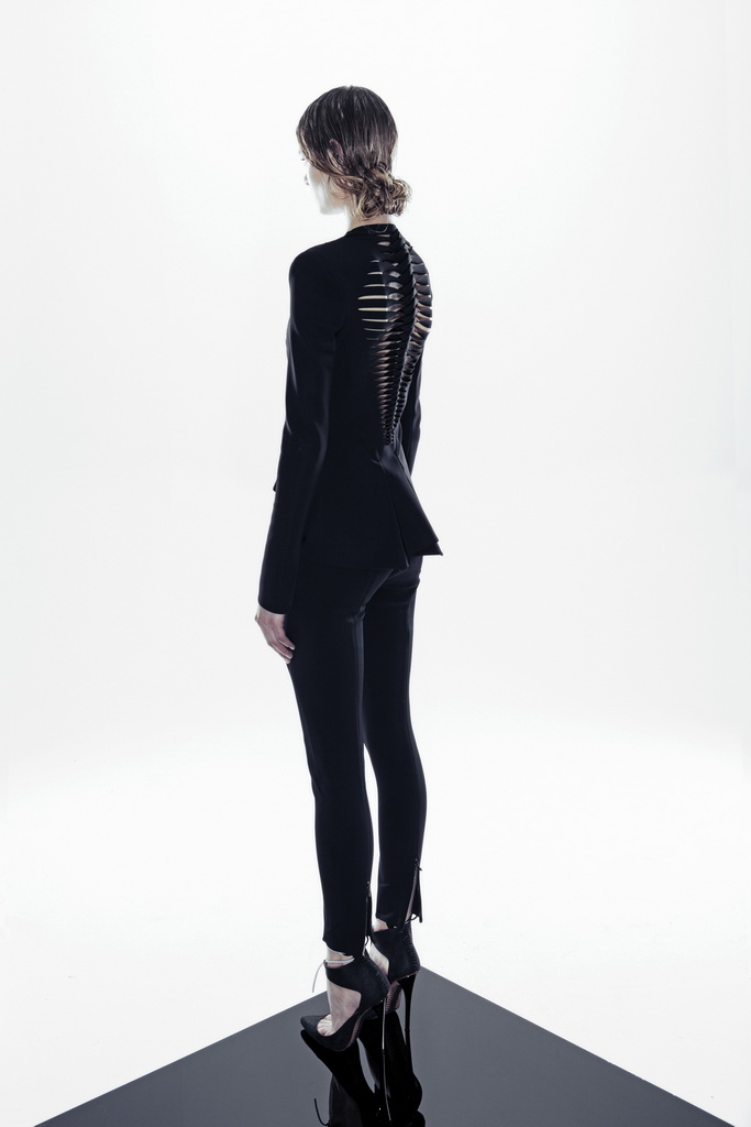 Dion Lee 13紺DƬ