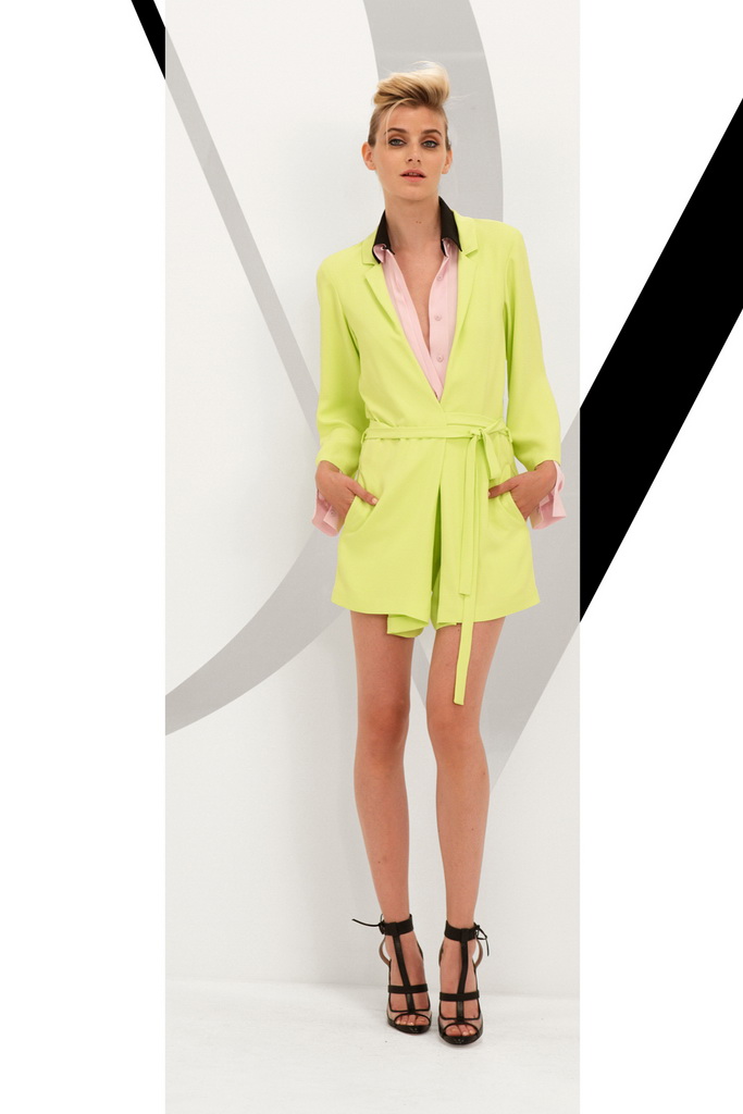 DVF 13紺DƬ