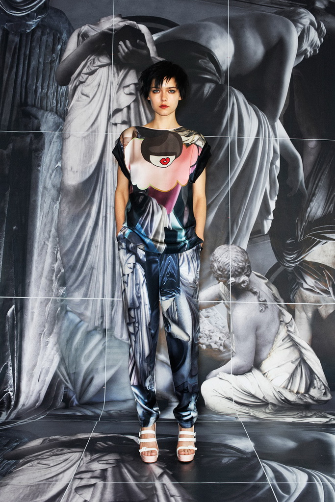 Giles 13紺DƬ