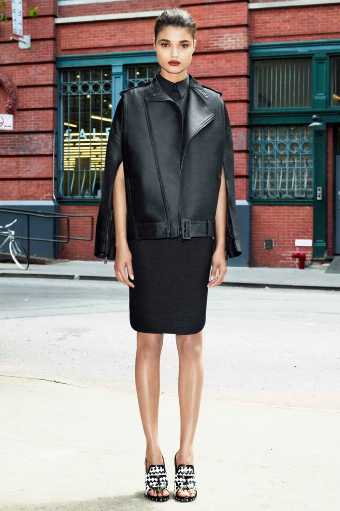 Givenchy 13紺DƬ