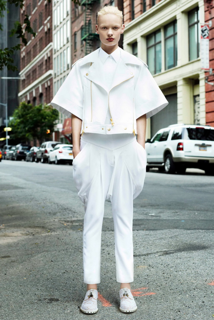 Givenchy 13紺DƬ