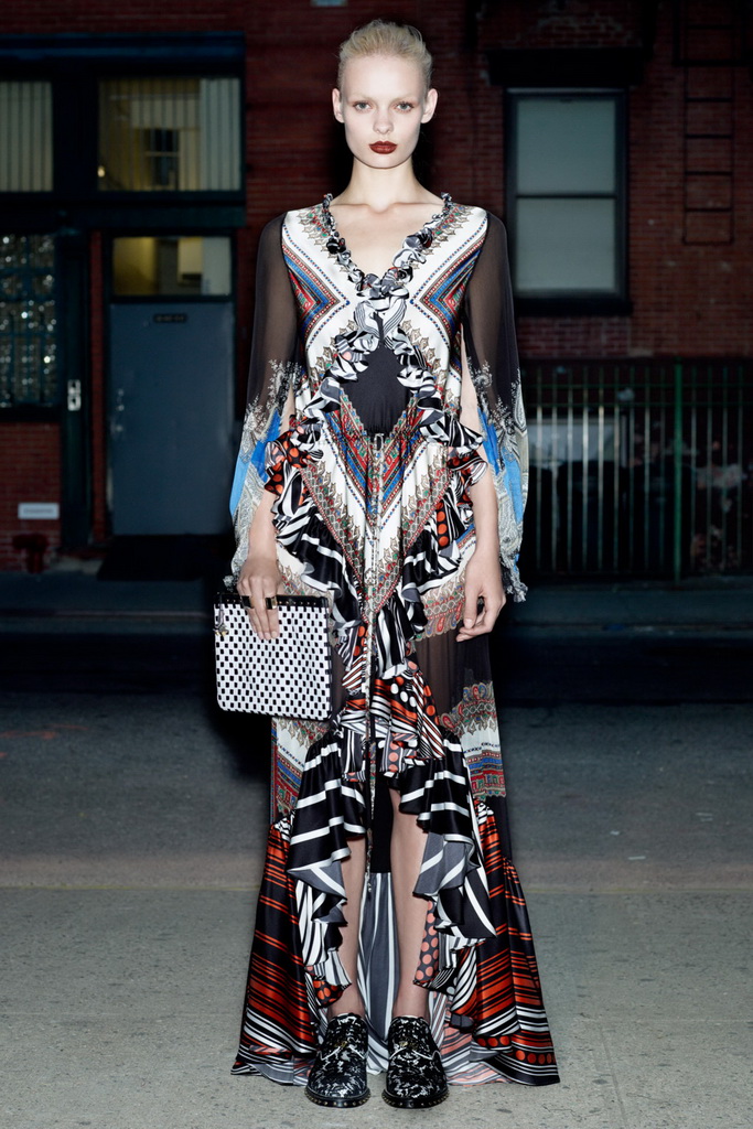 Givenchy 13紺DƬ