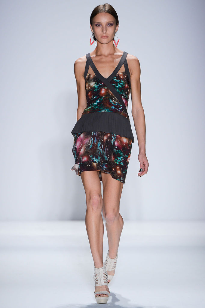 Nicole Miller 2013DƬ