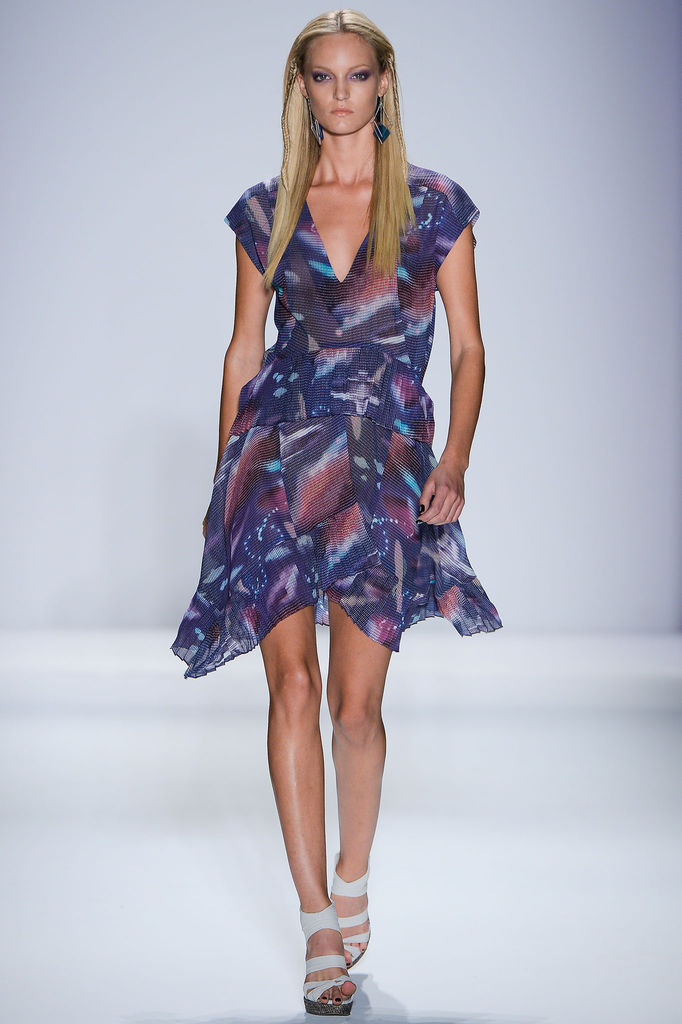 Nicole Miller 2013DƬ