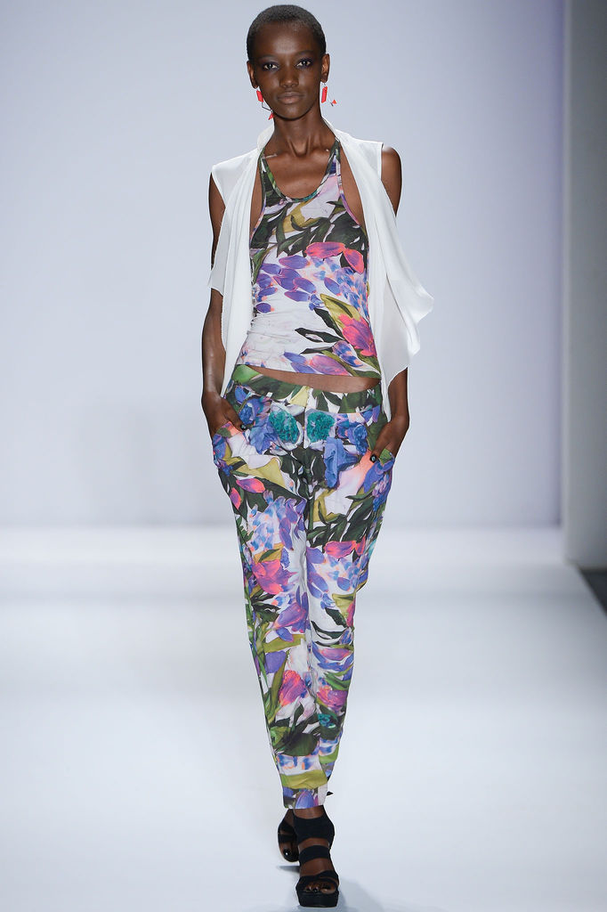 Nicole Miller 2013DƬ