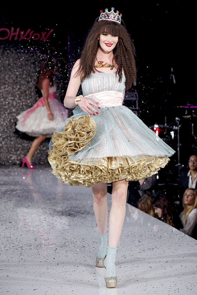Betsey Johnson 2013DƬ