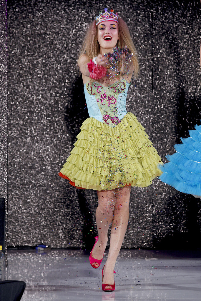 Betsey Johnson 2013DƬ